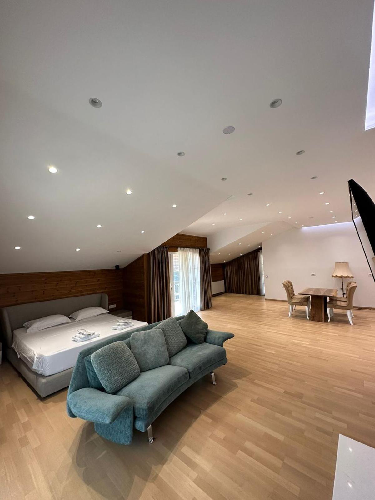Bianca Hotel & Villa Priska e Madhe Ngoại thất bức ảnh
