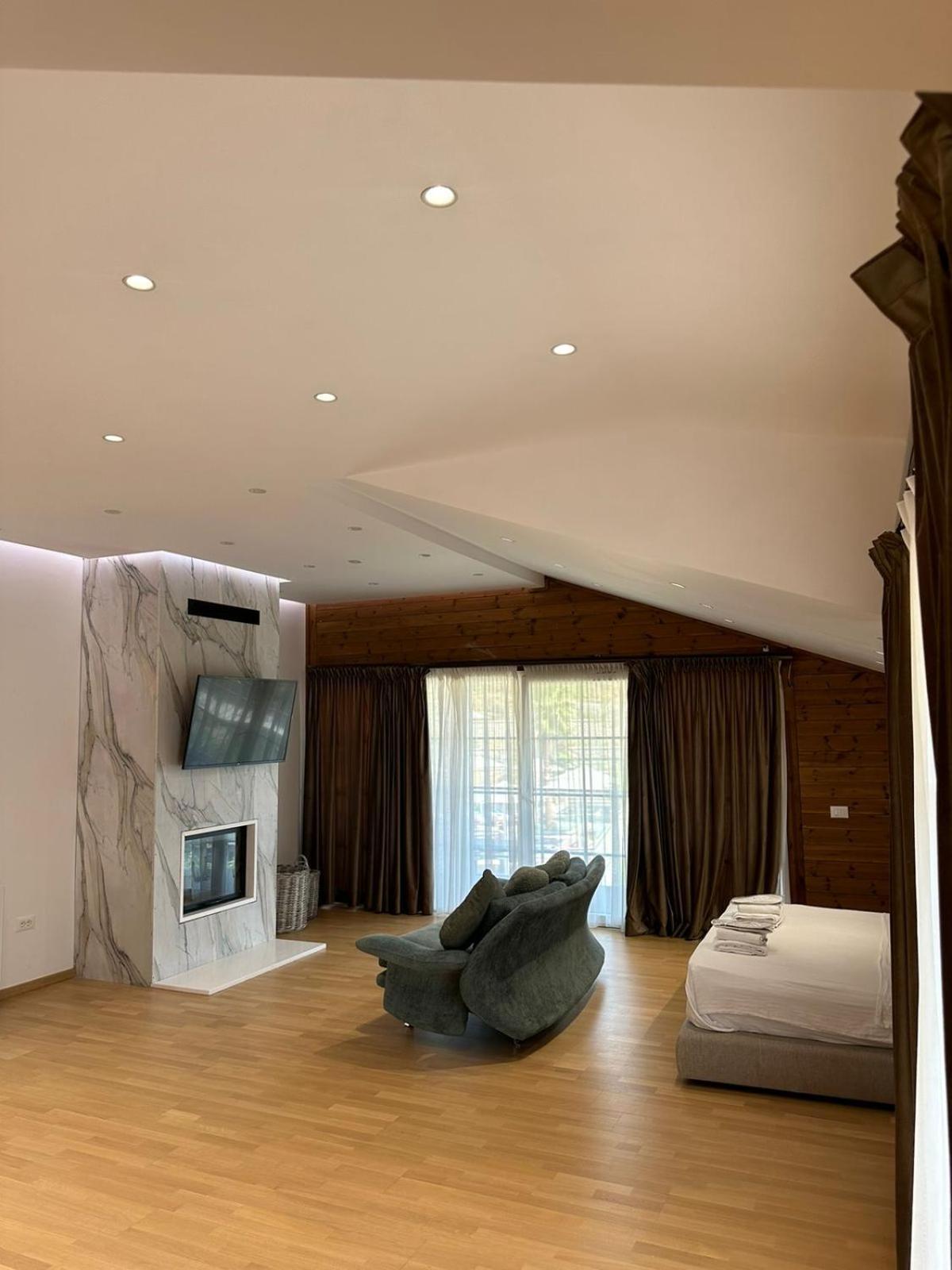 Bianca Hotel & Villa Priska e Madhe Ngoại thất bức ảnh